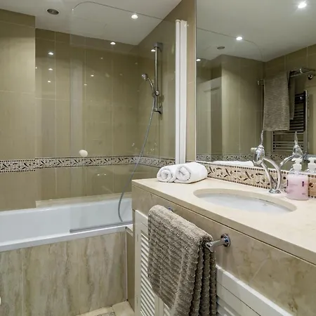 Ap169- Comfortable 2 Bedroom Apartment *