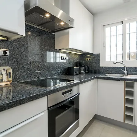 Ap169- Comfortable 2 Bedroom Apartment *