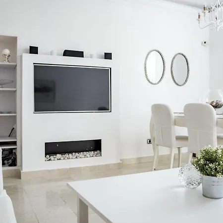 Ap169- Comfortable 2 Bedroom Apartment Marbella